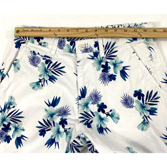 Denim & Flower Bermuda Shorts Men Size 30 White Blue Tropical Hawaiian 9" Inseam - Picture 7 of 9